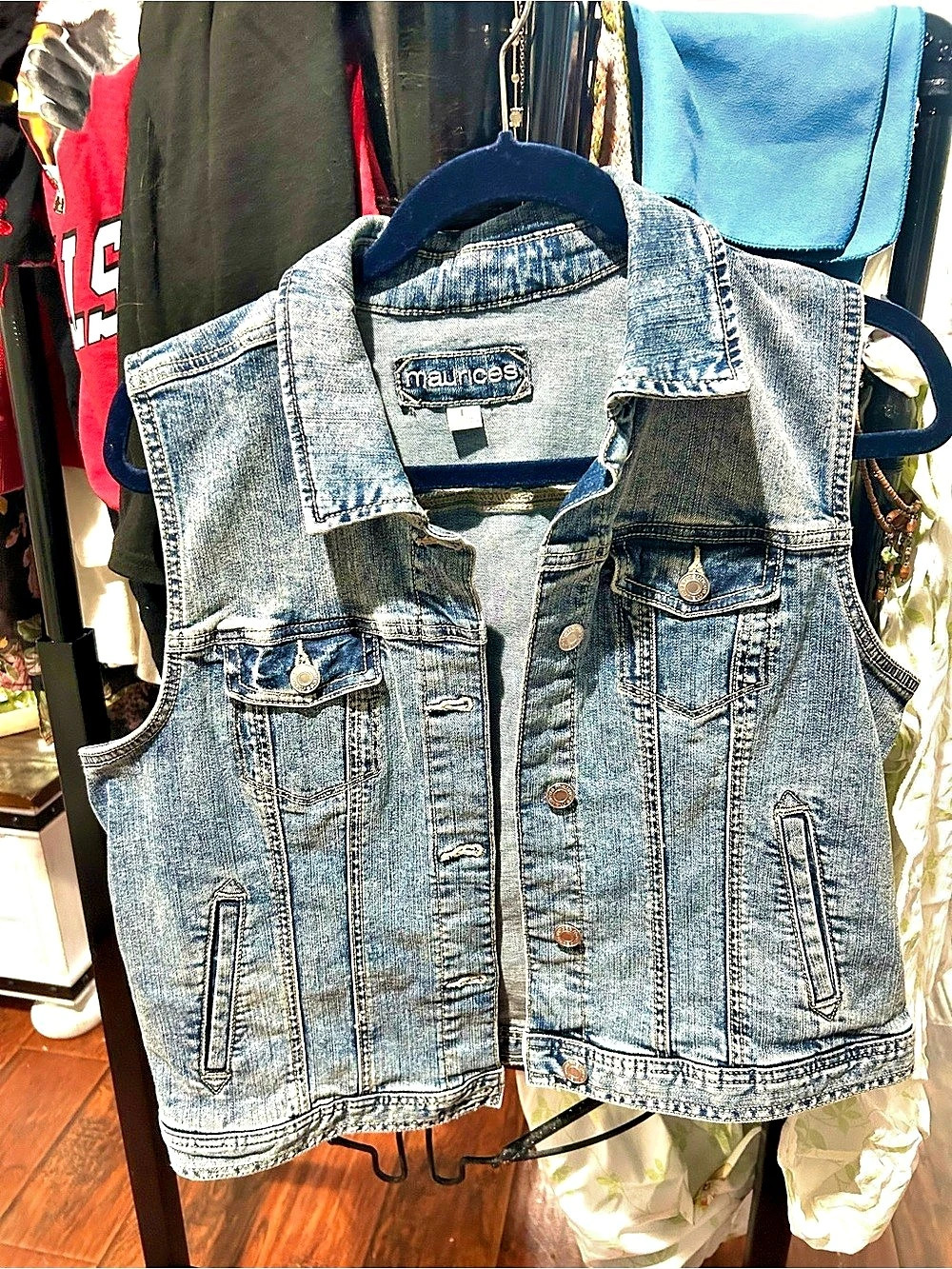 Maurices Denim Vest in Blue Size Large Like New